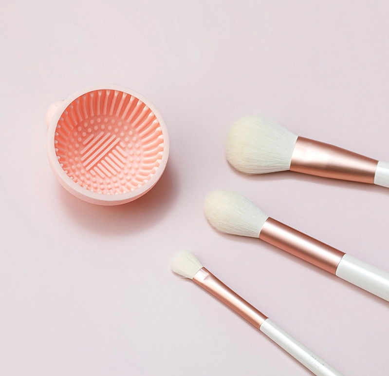 https://mycolorcosmetics.en.made-in-china.com/product/cdYApDeHblVI/China-2022-New-Design-Small-Cute-Universal-Make-up-Tool-Scrubber-Bowl-Cosmetic-Brushes-Cleaner-Silicone-Makeup-Brushes-Cleaner.html